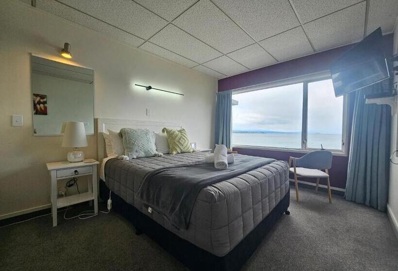 Номер Стандарт Вид на Озеро, Tui Oaks Motel