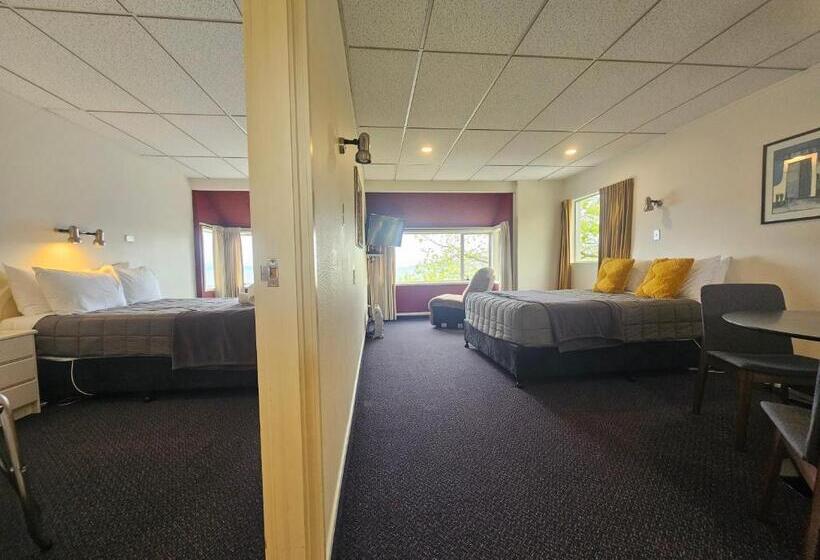 Семейный Номер, Tui Oaks Motel