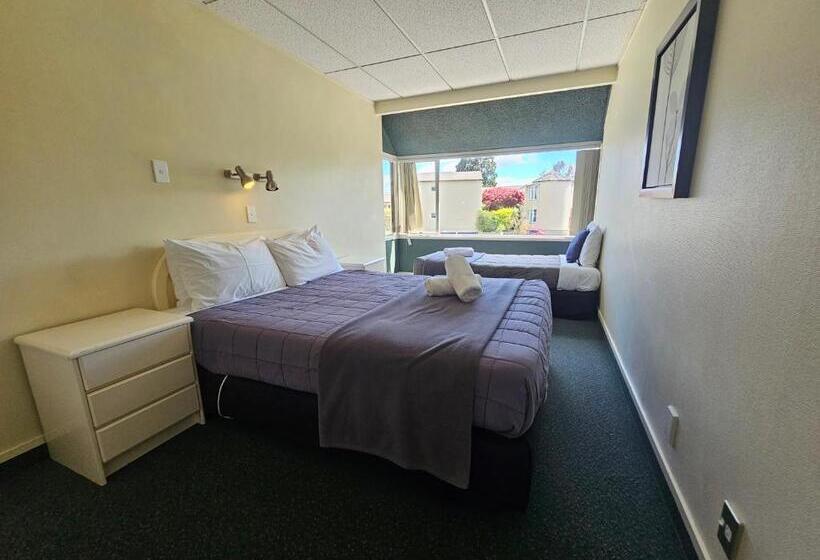 Семейный Номер Вид на Сад, Tui Oaks Motel