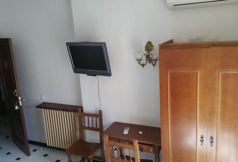 Номер Стандарт Трехместный, Hostal Boal