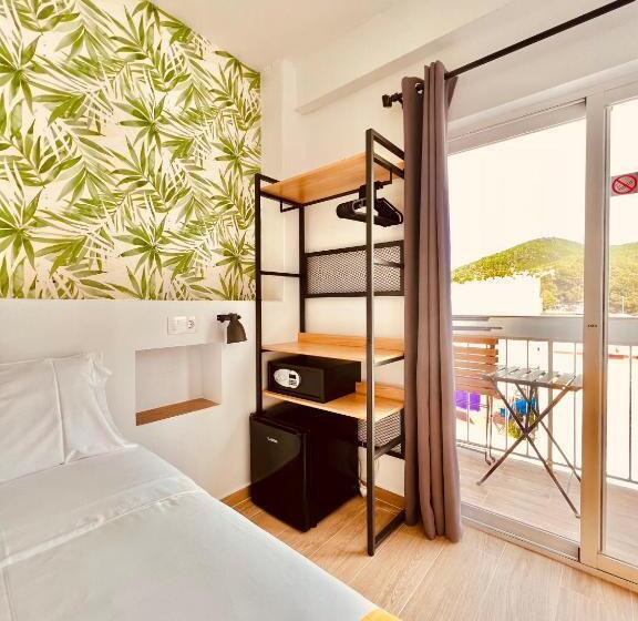 带阳台的豪华间, Nanit Rooms Ibiza Hostal