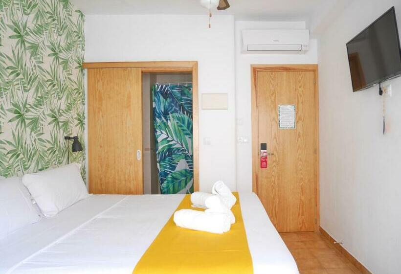 标准间, Nanit Rooms Ibiza Hostal