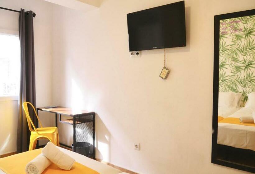 标准间, Nanit Rooms Ibiza Hostal