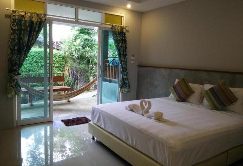 Quarto Estandar, Benjamin S Hut