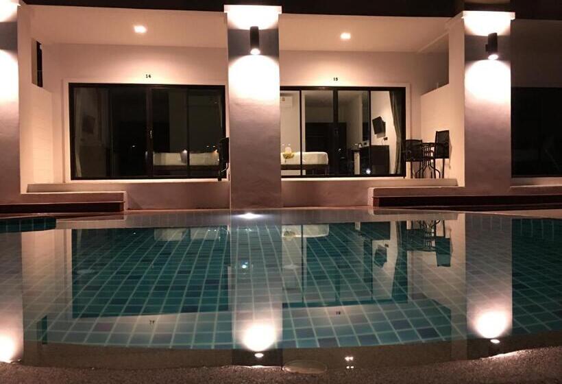 Номер Deluxe Вид на Бассейн, The Retreat Khaolak Resort   Sha Extra Plus