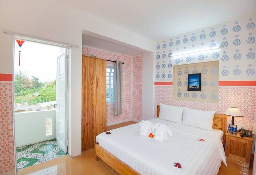 اتاق لوکس با بالکن, Tri Tran Homestay
