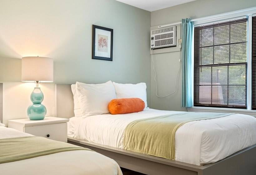 Номер Стандарт 2 Двуспальные Кровати, The Lighthouse Inn & Suites