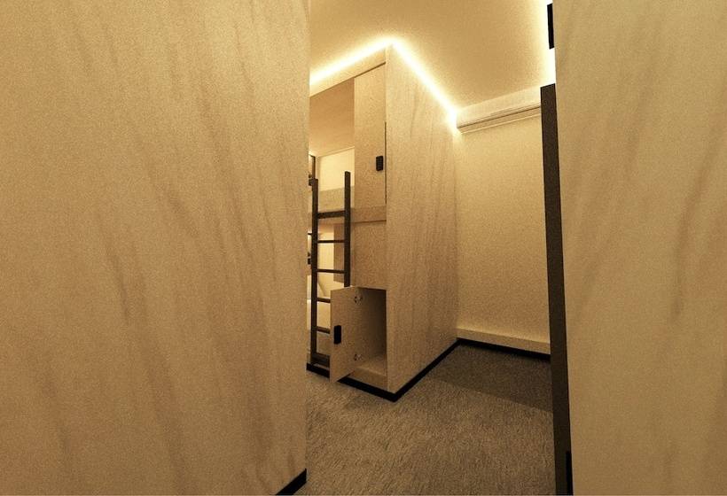 تختخواب در اتاق مشترک, Bond Boutique Capsule Hotel At Bugis   Hostel