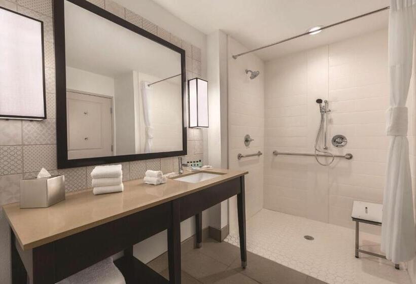 اتاق استاندارد با تخت بزرگ برای معلولان, Country Inn & Suites By Radisson, Lubbock Southwest, Tx
