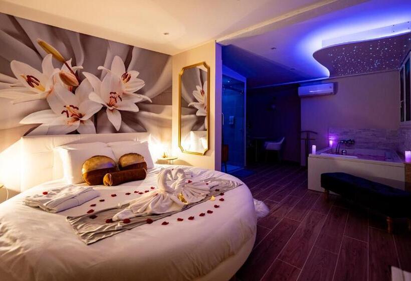 استودیوی استاندارد, Studio Romantique Jacuzzi Ou Spa Balneo Privatif Et Jardin Au Temps Des Cerises La Ciotat