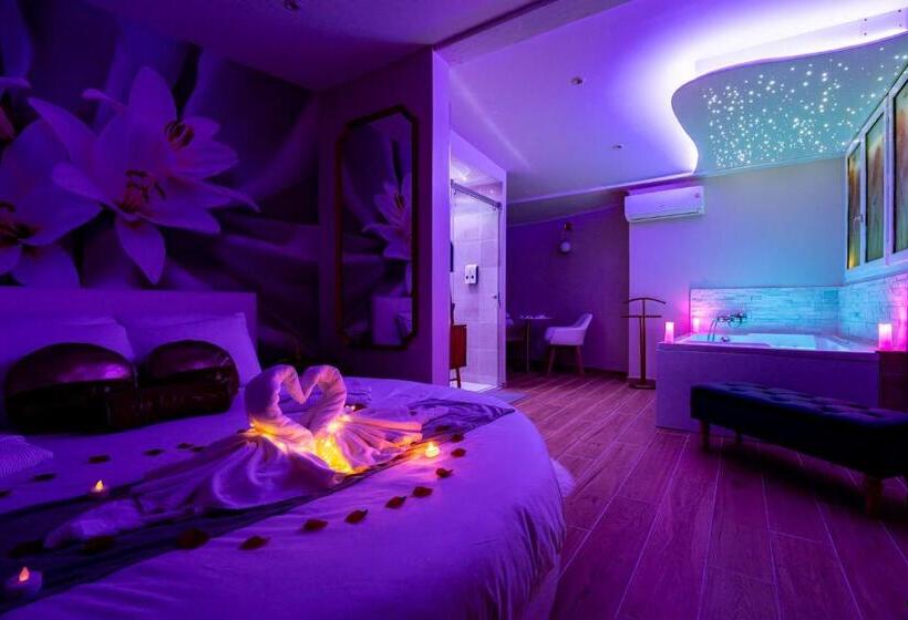 استودیوی استاندارد, Studio Romantique Jacuzzi Ou Spa Balneo Privatif Et Jardin Au Temps Des Cerises La Ciotat