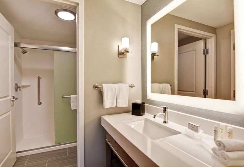 Люкс, Homewood Suites By Hilton Hadley Amherst