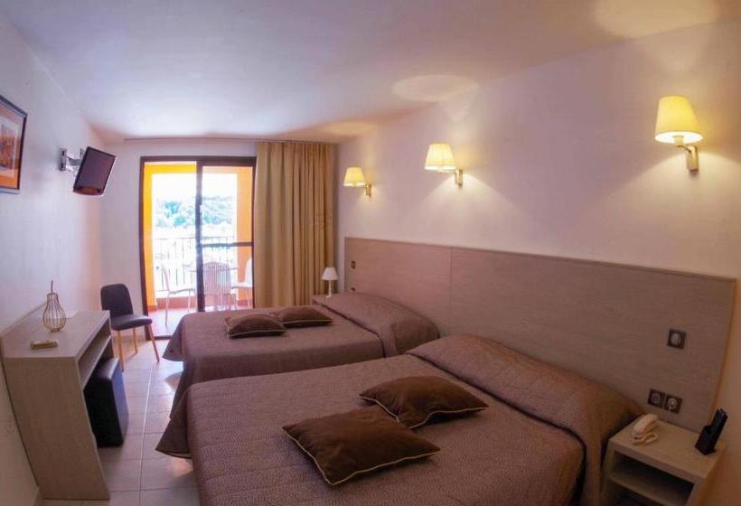 Четырехместный Номер Стандарт Вид на Море, Hôtel Le Romantique