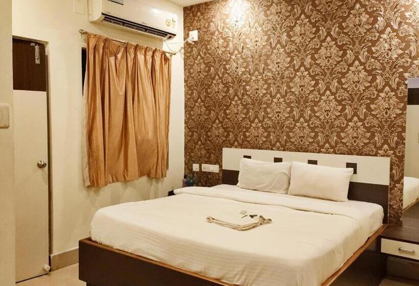 اتاق سوپریور با تخت بزرگ, Sun City