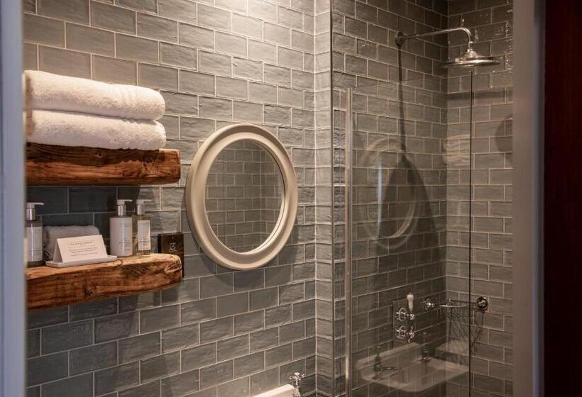 Номер Стандарт, The Crown Inn Pooley Bridge