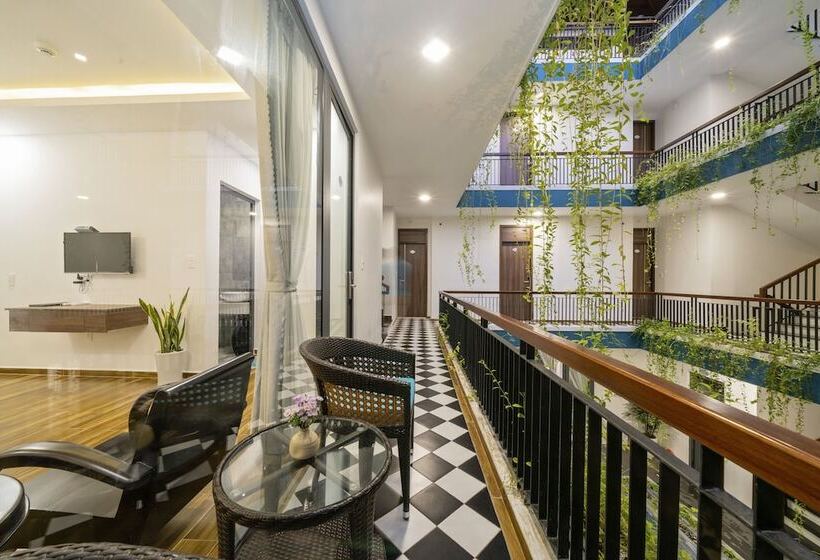 اتاق لوکس با چشم‌انداز استخر, The Nam An Villa Hoi An