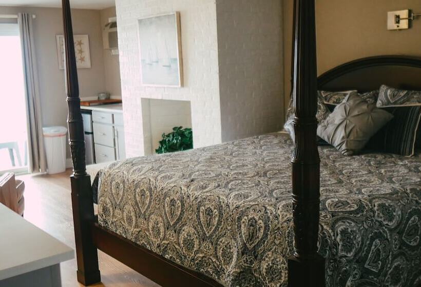 Номер Deluxe Кровать Кинг, Atlantic Motel