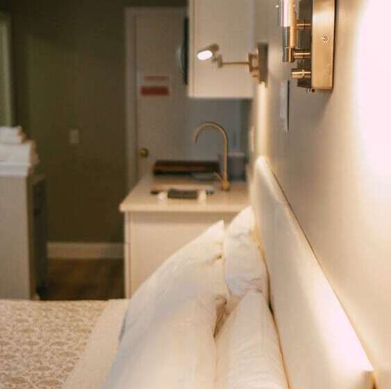 اتاق استاندارد با تخت بزرگ, Atlantic Motel