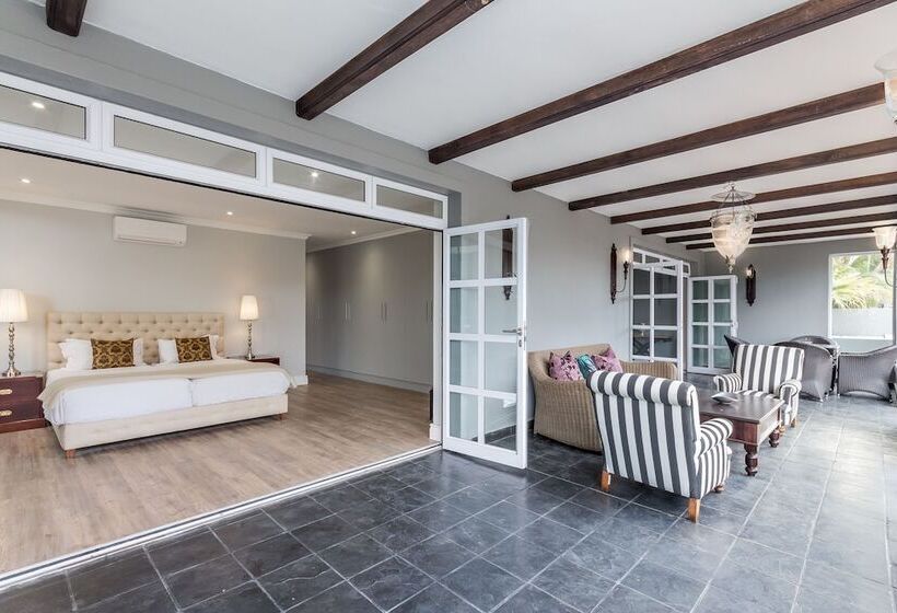 Апартаменты 3 Спальни, Romney Park Luxury Apartments