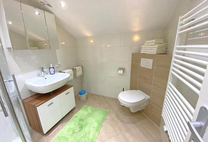 Апартаменты 2 Спальни, Haus Christlum