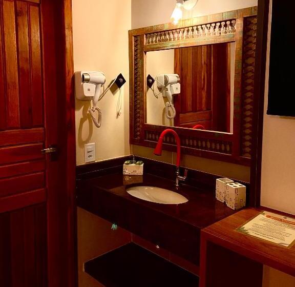 سوئیت با بالکن, Pousada Litoral Paraty