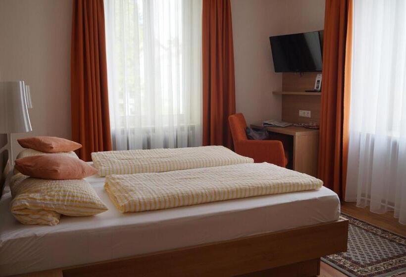 Quarto Estandar, Gasthof Zur Traube