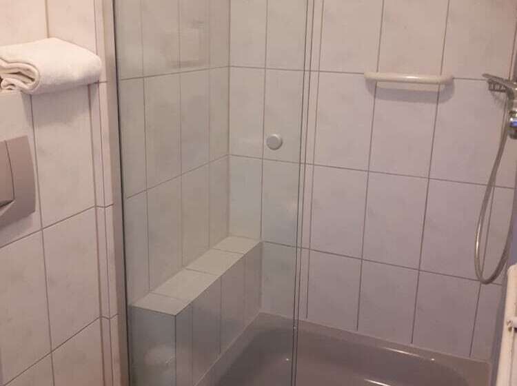 Quarto Estandar, Gasthof Zur Traube