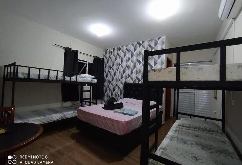 발코니가 있는 스위트, Hostel Aeroporto