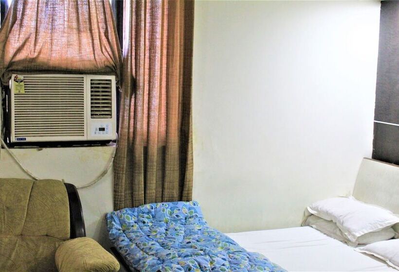 Quarto Triplo Estandar, Central Guest House