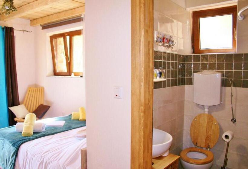 اتاق استاندارد با چشم‌انداز استخر, Boutique B&b Agroturizam Sv. Juraj