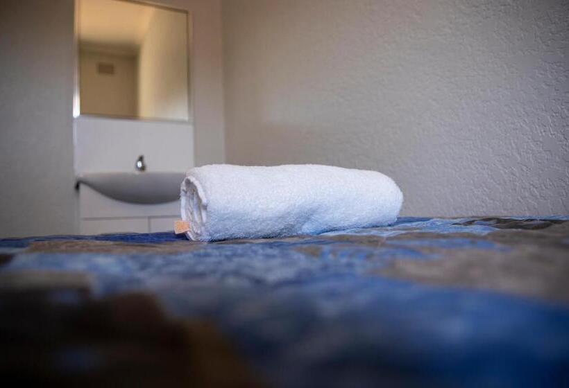 Семейный Номер Совместный Санузел, Criterion Hotel Gundagai