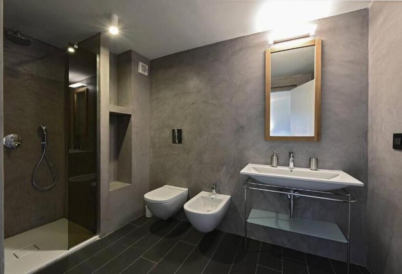 اتاق لوکس با چشم‌انداز دریا, Villa Pirreca