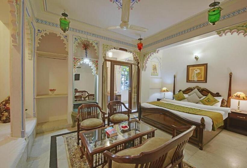 小型套房, Raj Palace Udaipur