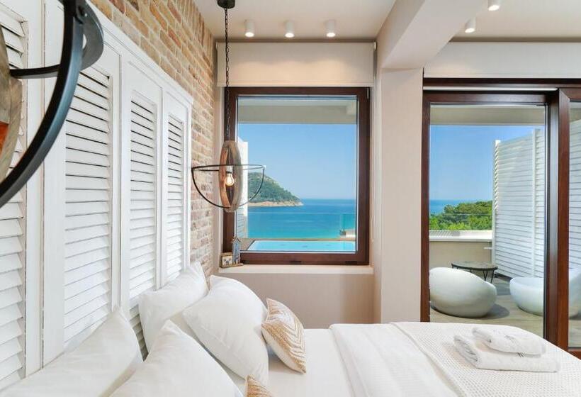 带按摩浴盆的套房, Agorastos Suites