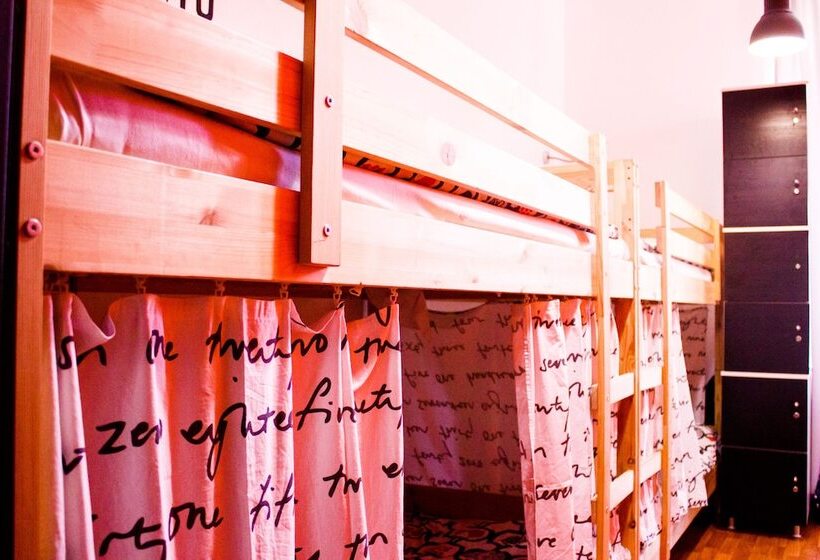 4인용 스탠다드 룸, U Hostel