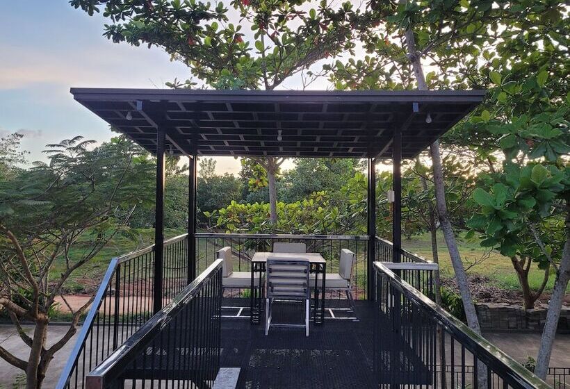 Quarto Quádruplo Premium, Fernvale Leisure Club And Resort