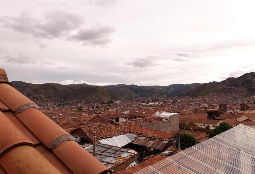 إستوديو قياسى سرير كينج, Posada San Blas