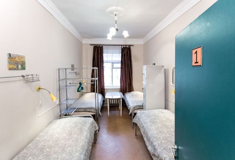 Economy Quadruple Room, All Seasons   Hostel