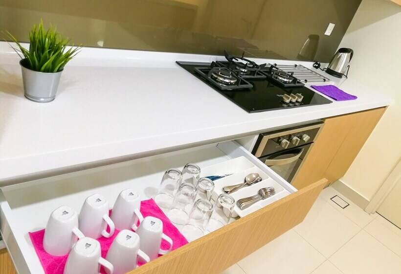 Люкс 3 Спальни, Pandora Homestay Ii