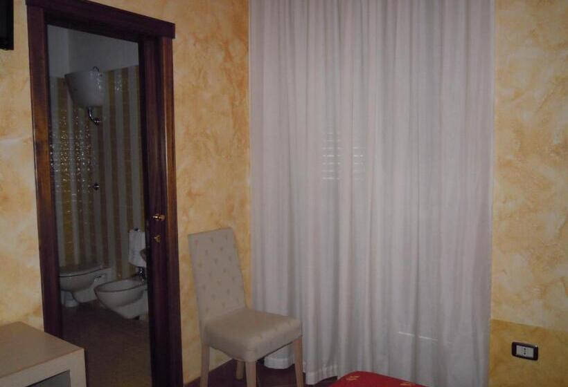 اتاق استاندارد سه نفره, B&b Del Corso