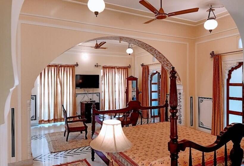 اتاق لوکس, Saba Haveli