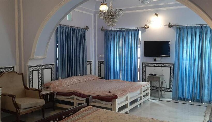 اتاق لوکس, Saba Haveli