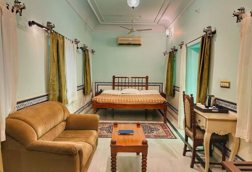 اتاق لوکس, Saba Haveli