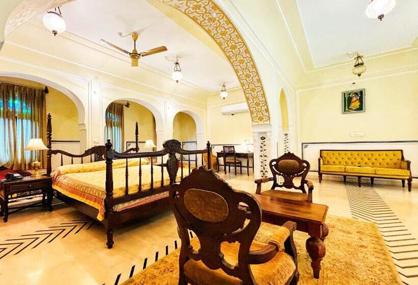 سوییت, Saba Haveli