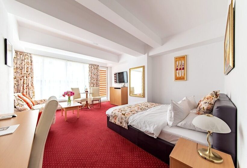 اتاق سوپریور با بالکن, Bucur Accommodation