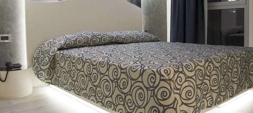 اتاق استاندارد, La Perla