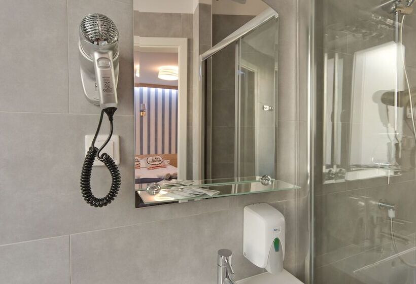 Четырехместный Номер Стандарт, B&b Molo