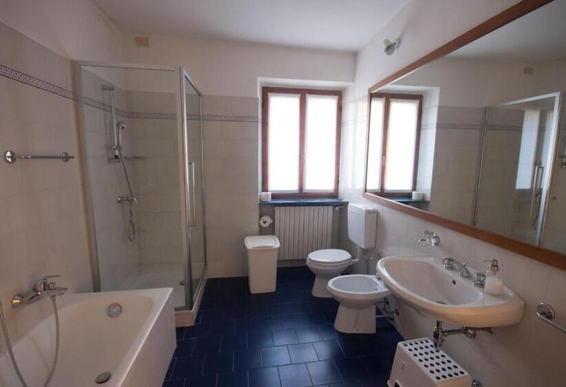 Дом 4 Спальни, Agriturismo Castello Di Vezio