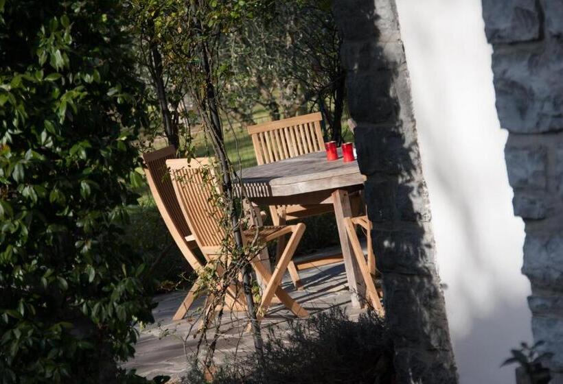 Дом 2 Спальни, Agriturismo Castello Di Vezio
