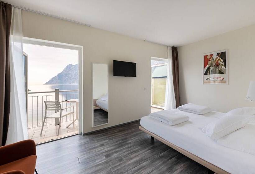 Quarto Estandar Vista Lago, Baia Azzurra   Lake Front